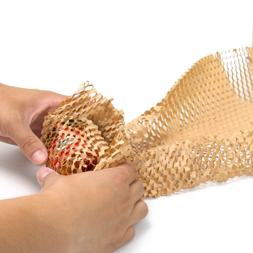 Papierová výplň activaWrap 395 a 500 mm, hnedá – ukážka použitia