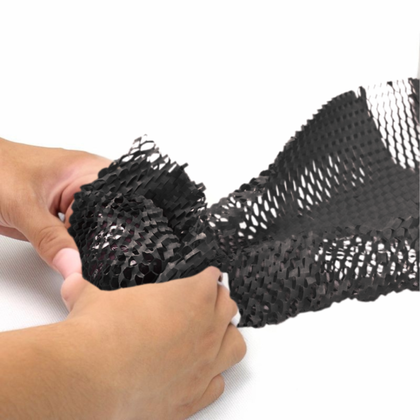 Papierová výplň activaWrap 80 g, čierna – 395 / 500 mm × 250 m – ukážka použitia